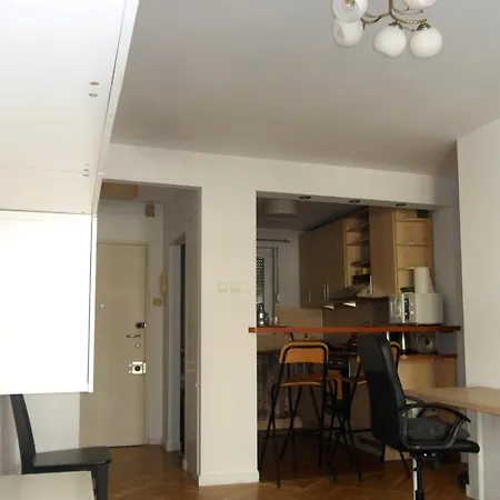 Wroclaw Centre Apartment Near University *