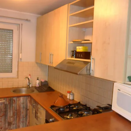 Wroclaw Centre Apartment Near University *