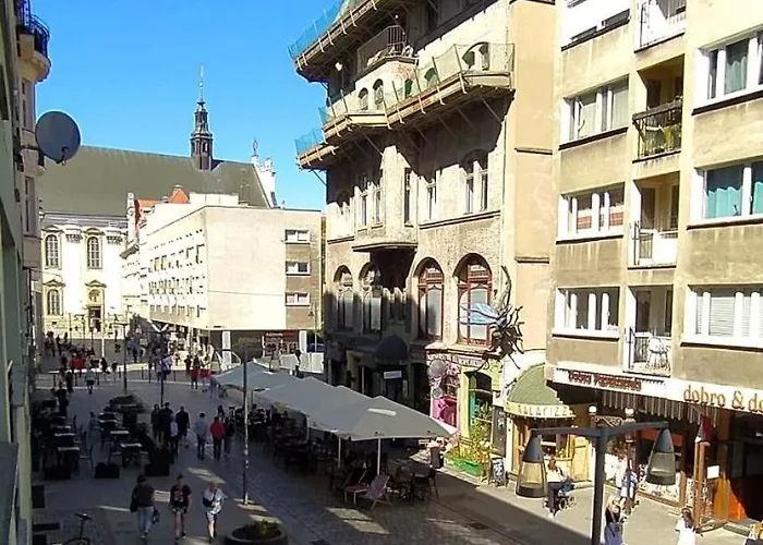 Wroclaw University Apartment * ורוצלב